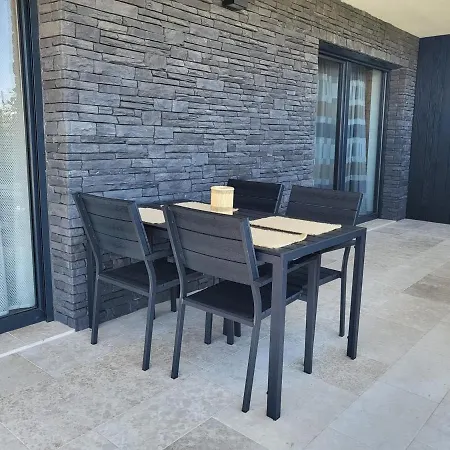 Coco De Luxe * Malinska